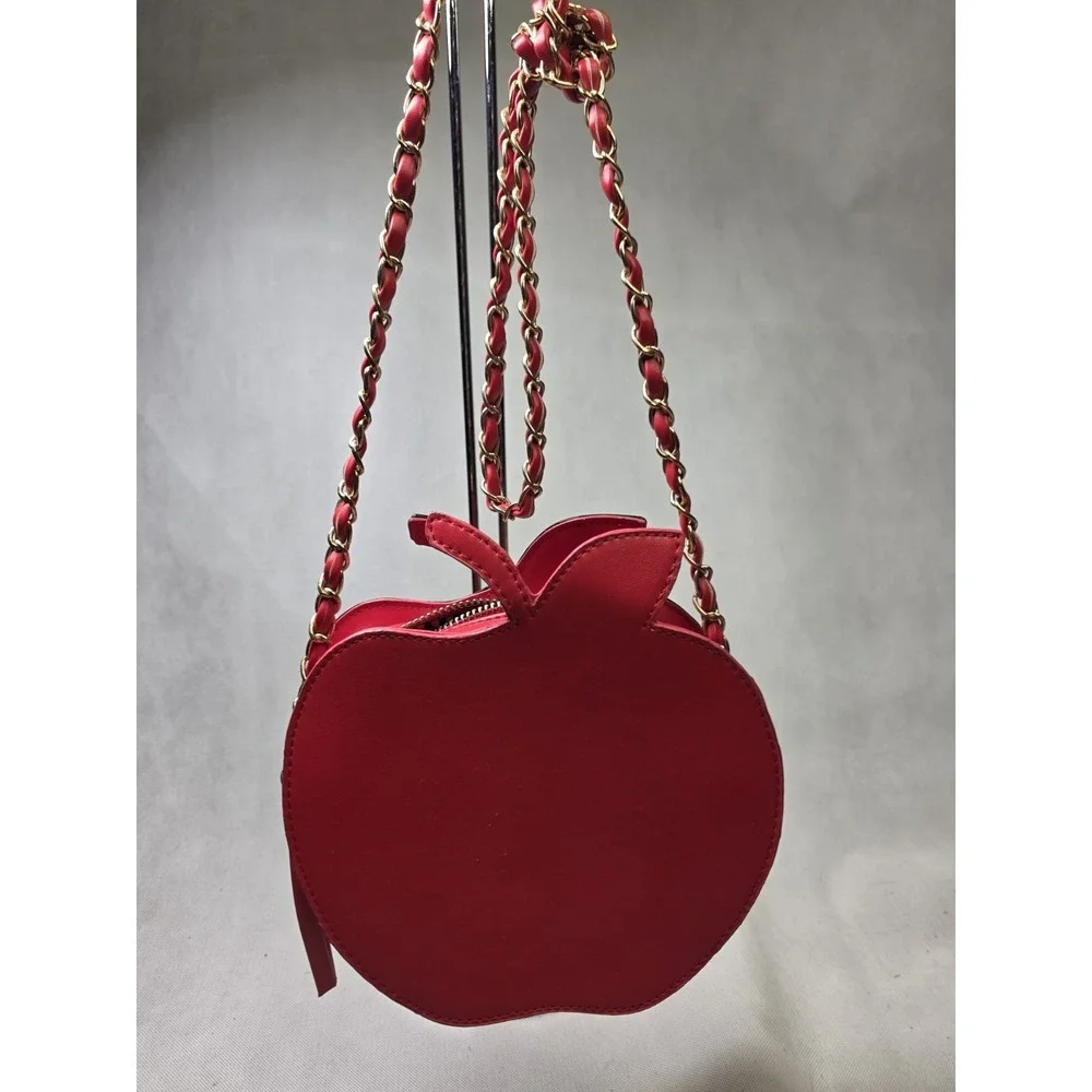 torrid red apple
